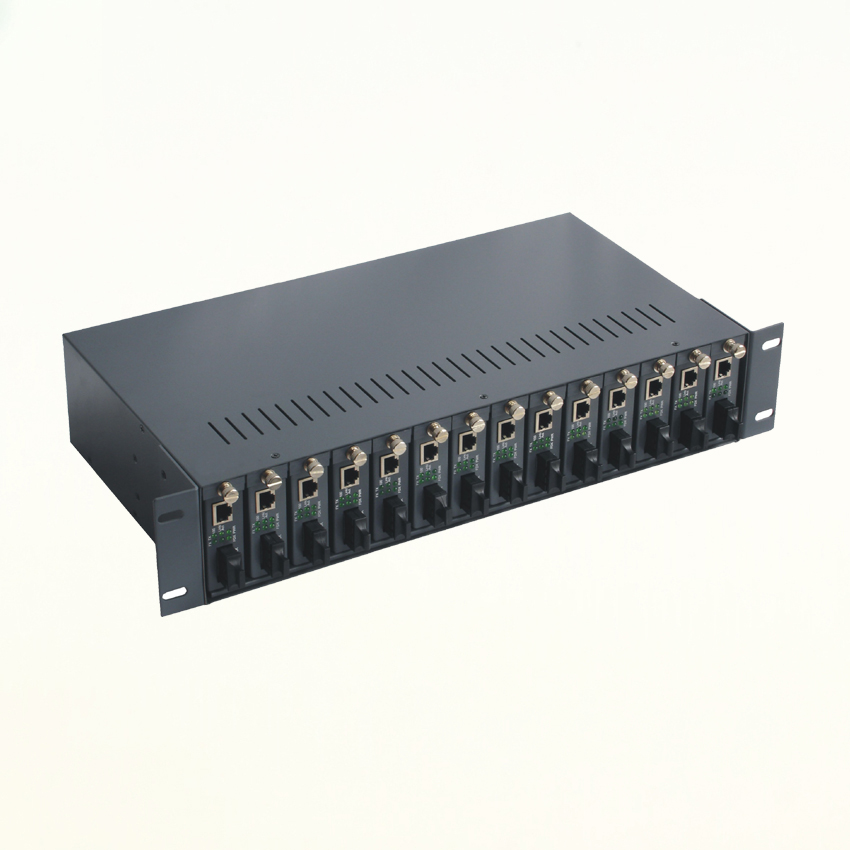 14 Slot or 16 Slot Rack Media Converter